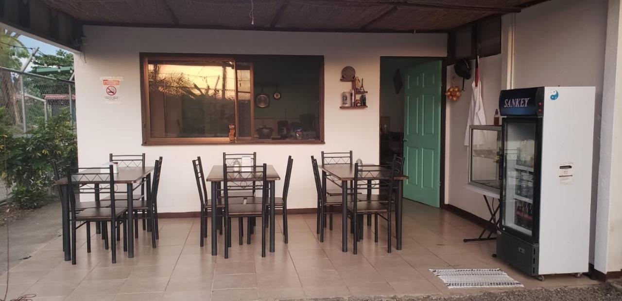 Cabinas Playa Bandera Parrita Exterior foto